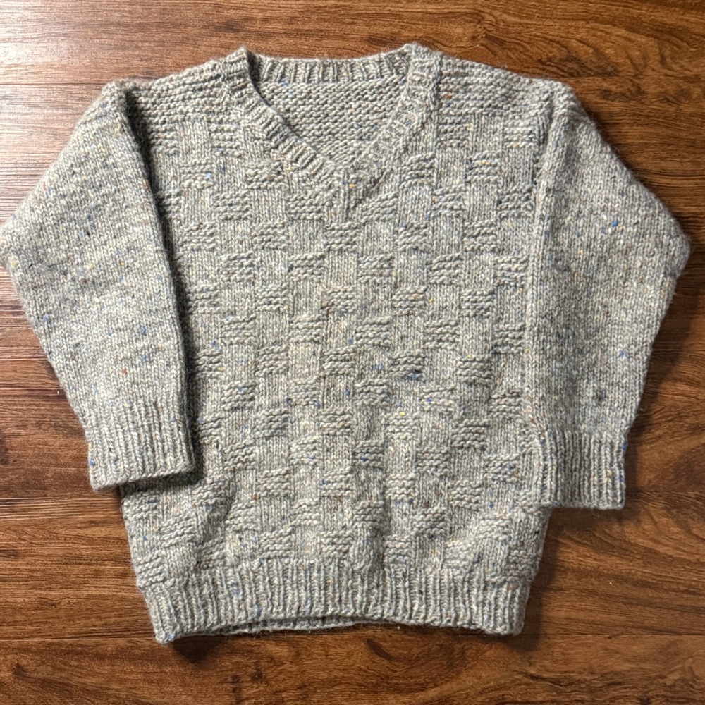 Vintage Womens M Gray Flecked Chunky Knit V Neck Sweater Donegal Style